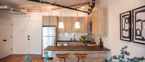 Fridge, microwave, oven, stovetop