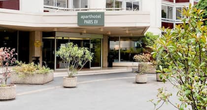 Paris XV arrondissement apartment 4 people with parking