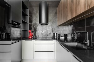 精品公寓 | 私人简易厨房 | 冰箱、炉灶、洗碗机、茶具/咖啡用具