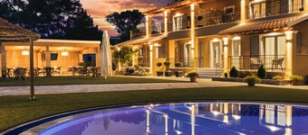 Comissa Luxury Suites