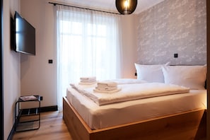 3 quartos, Wi-Fi de cortesia, roupa de cama
