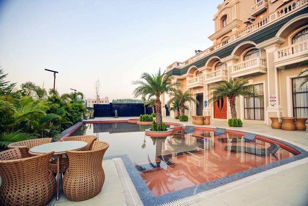 Alberca al aire libre 