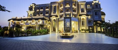 واجهة المنشأة