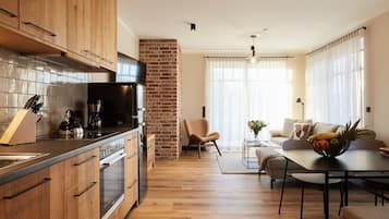 Kühlschrank, Ofen, Herdplatte, Geschirrspüler