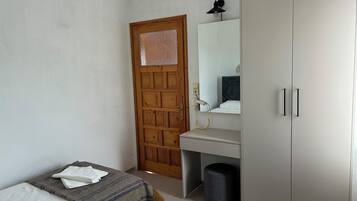 1 bedroom, desk, bed sheets