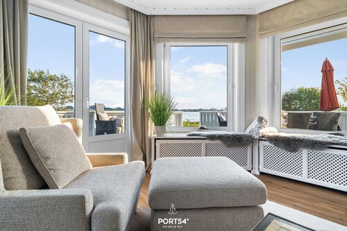 Breeze 71 - Schwedenhaus, 1. Reihe am Wasser, Kamin, 3 Bäder, PKW E-Ladesäule