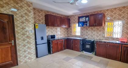 B's Classic & Cozy Apartments spacious and luxurious serene home away from home.