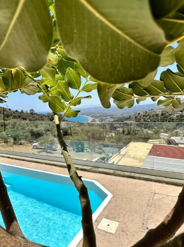 Cretelia enchanting holiday house in Rodia