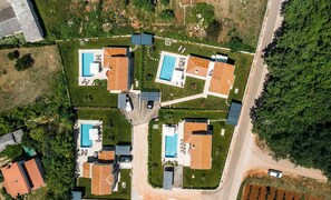 Exterior - Villa with pool and air conditioning (Muntrilj)