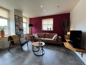 Smart TV, books, stereo, printers