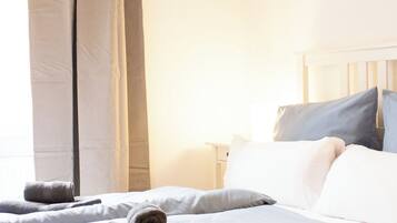 1 bedroom, iron/ironing board, travel cot, free WiFi