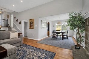 Interior - Fenwood Coastal Getaway Private Beach Access (Old Saybrook)