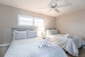 2 bedrooms, iron/ironing board, free WiFi, bed sheets