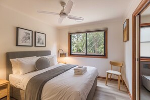 6 Schlafzimmer, Schreibtisch, Bügeleisen/Bügelbrett, kostenloses WLAN