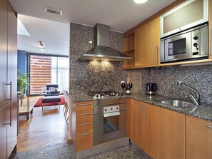 Refrigerador, microondas, horno y lavavajillas 
