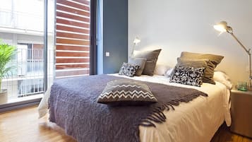 3 slaapkamers, een strijkplank/strijkijzer, internet, beddengoed