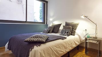 3 habitaciones, tabla de planchar con plancha, wifi y ropa de cama