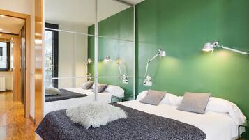 3 dormitorios, tabla de planchar con plancha, Internet y ropa de cama