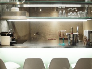 Bar (on property) - Loft near Arc de Triumph w/ pool & terrace (Barcelona)