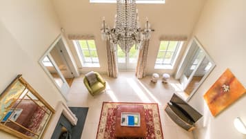 Televisión, chimenea