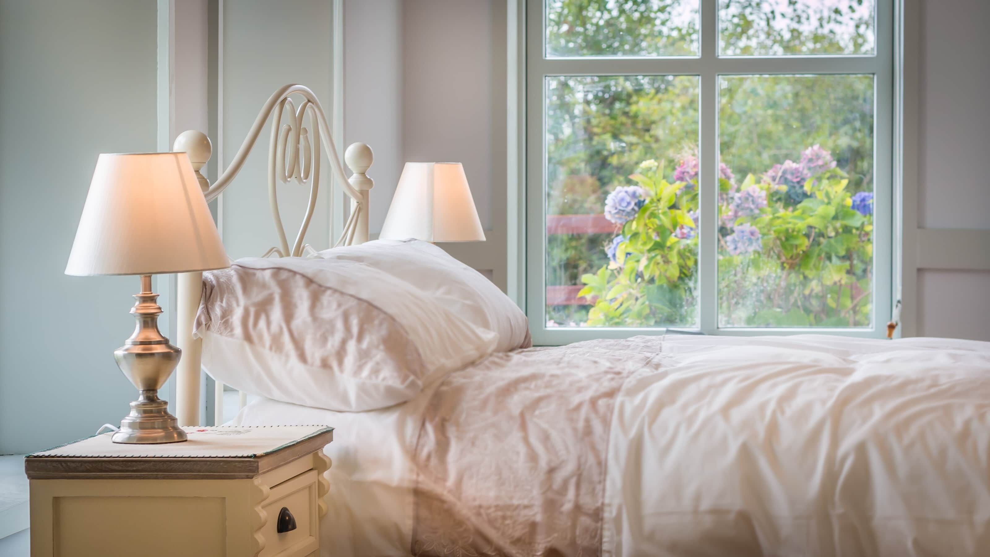 4 habitaciones, tabla de planchar con plancha, wifi y ropa de cama 