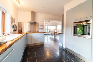 Private kitchen - Great Blasket, Dunquin (Dunquin)