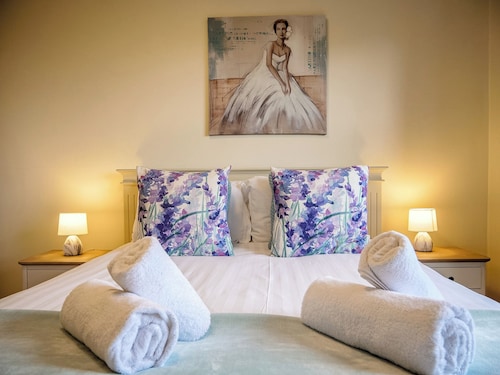 Central Stay - Dingle