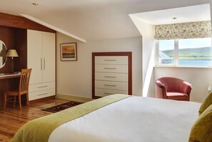 4 bedrooms, WiFi - House 18 Ard na Mara (Dingle)