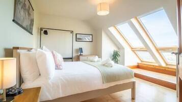 4 Schlafzimmer, Bügeleisen/Bügelbrett, WLAN, Bettwäsche