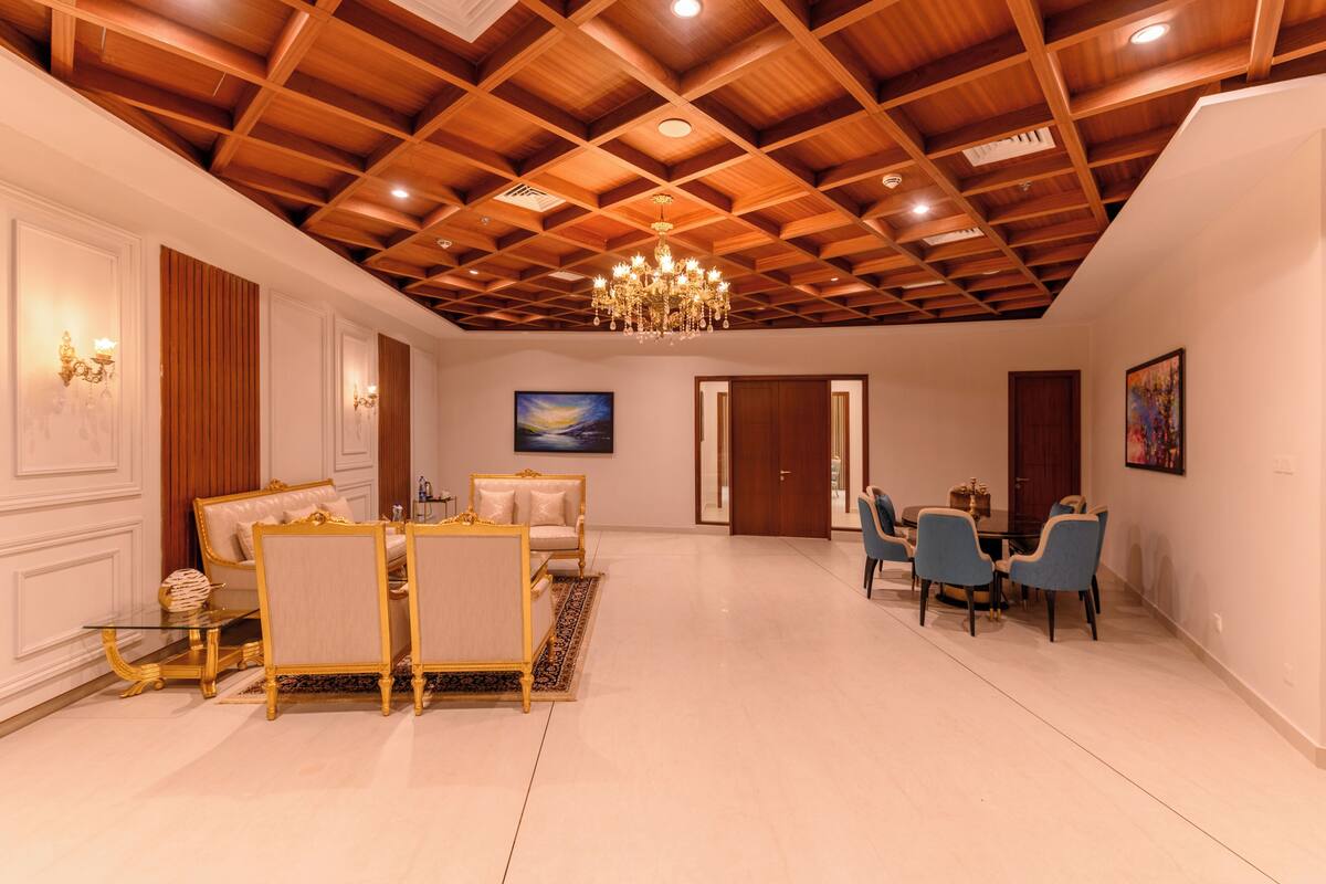Phòng Suite Royal | 1 phòng ngủ, minibar, két bảo mật tại phòng, bàn
