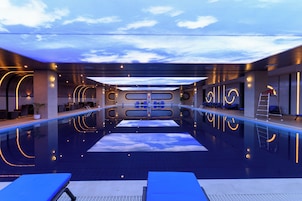 2 piscinas internas
