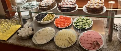 Desayuno buffet incluido todos los días