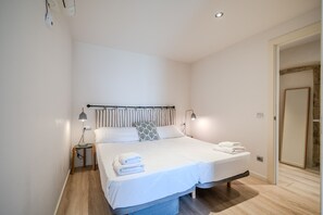 2 chambres, fer et planche Ă repasser, Wi-Fi gratuit, draps fournis