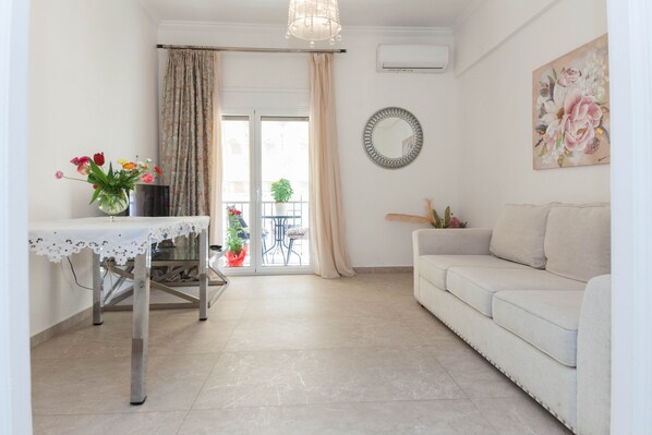 Apartment | Living area | TV - Palaio Faliro Gem 1 Bd Apt with Balcony (Palaio Faliro)
