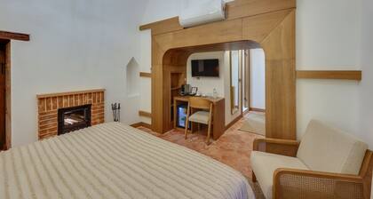Silk Road Museum Hotel