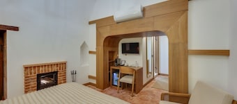 Silk Road Museum Hotel