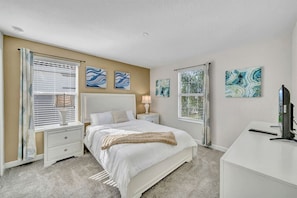 8 Schlafzimmer, Bügeleisen/Bügelbrett, Reisekinderbett, WLAN