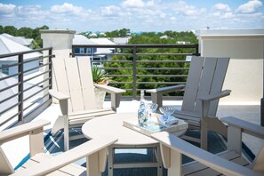 Property grounds - 30A Gem | Rooftop Patio | Heated Pool (Santa Rosa Beach)