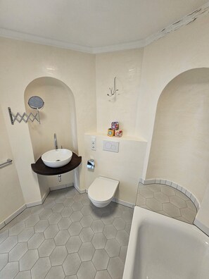 Toallas y papel de baño