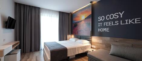 Estudio Premium | Caja fuerte, escritorio, cortinas opacas y sistema de insonorización