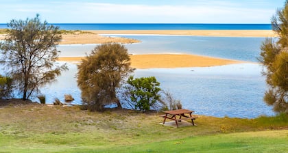 Beach Haven Scamander, Beach Views, Unlimited Wifi