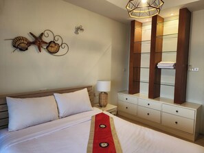 Villa, 3 Bedrooms | 3 bedrooms, minibar, in-room safe, desk - BW Private Villa Pattaya Beach (Sattahip)