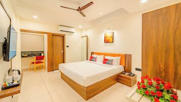 1 bedroom, desk, laptop workspace, free WiFi