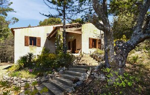 Exterior - Beautiful home in Apt (Apt)