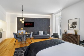 Cardiff 2B | Living area | Flat-screen TV - Exclusive City Hideaway (Lisbon)
