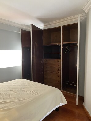 1 sovrum, strykjärn/strykbräda, gratis wi-fi och sängkläder