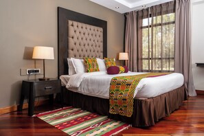 Standard One-Bedroom Apartment with Private Kitchen | Laptop workspace, free WiFi