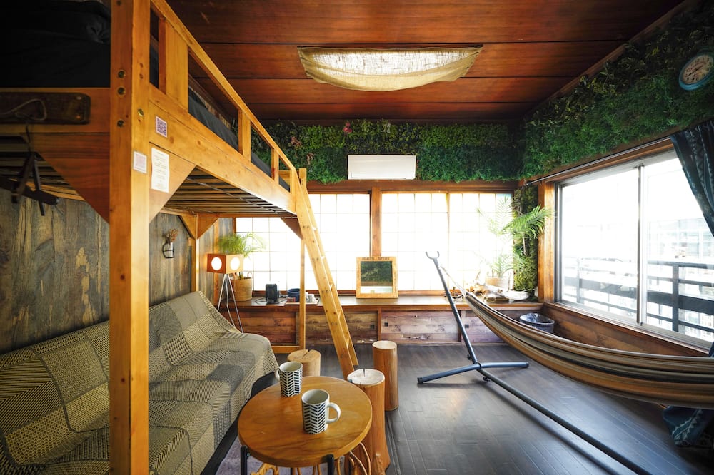 Wanderlust Inn