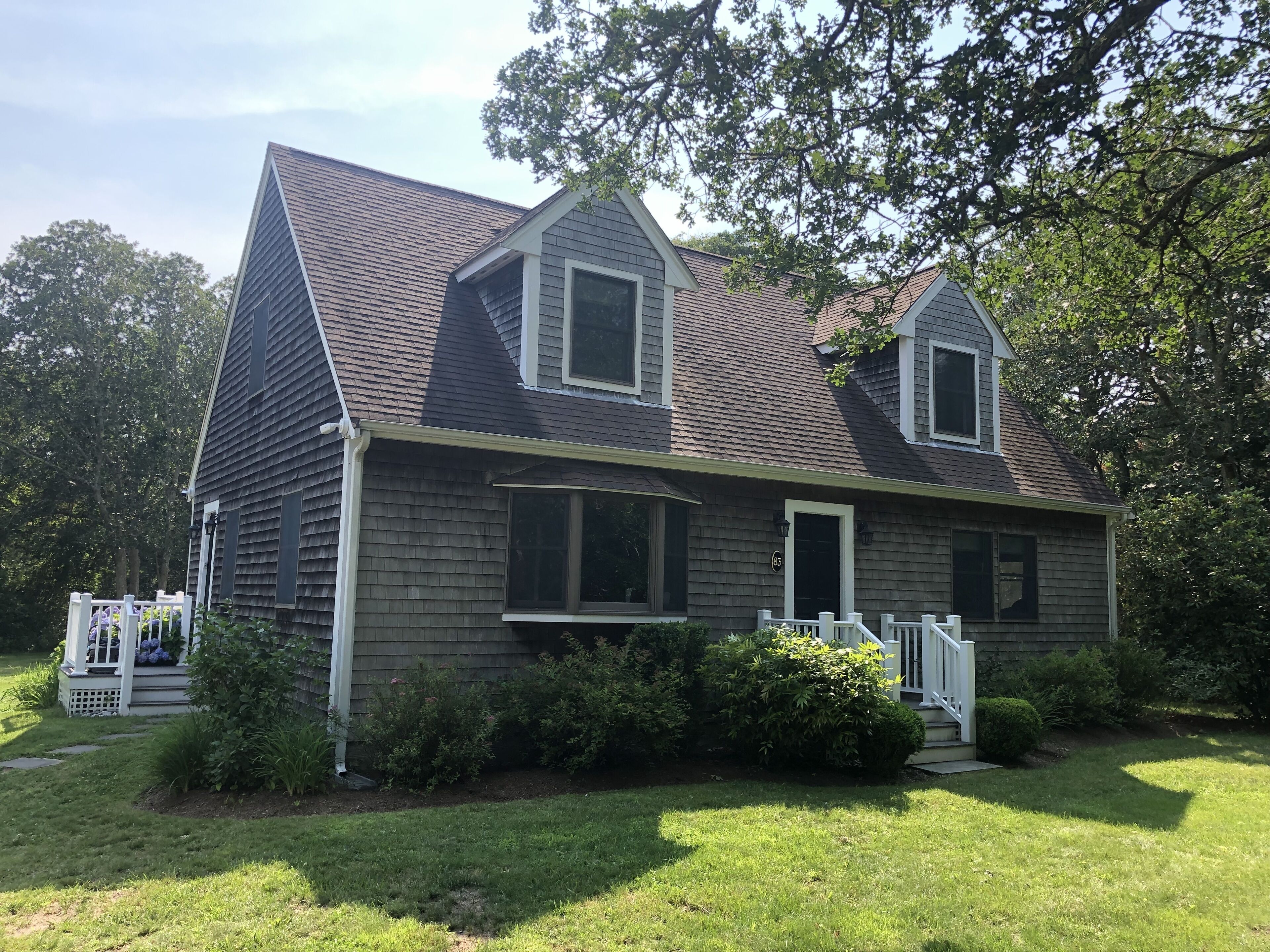 Classic & secluded - central to beaches and bike path