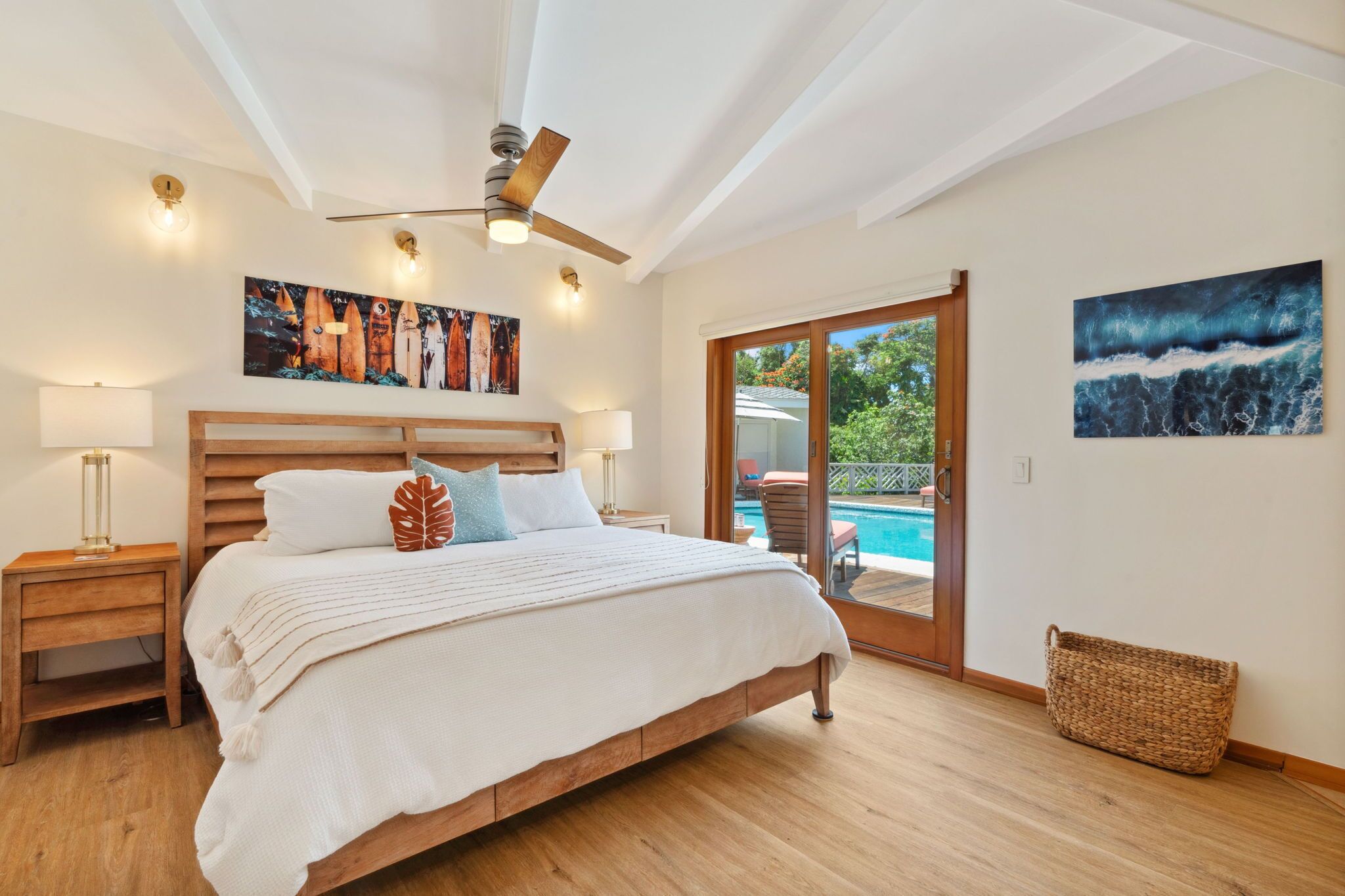 5 bedrooms, desk, iron/ironing board, travel crib